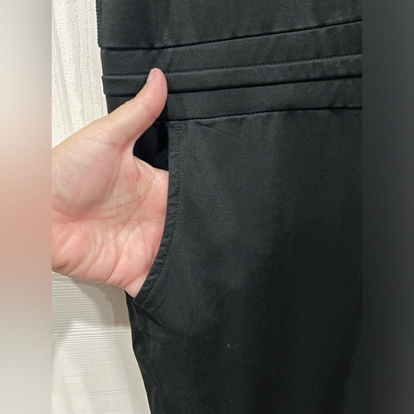 Vuori Women's XL Lux Jumpsuit Black NWT Moisture Wicking Racerback Top Jogger - Picture 6 of 9